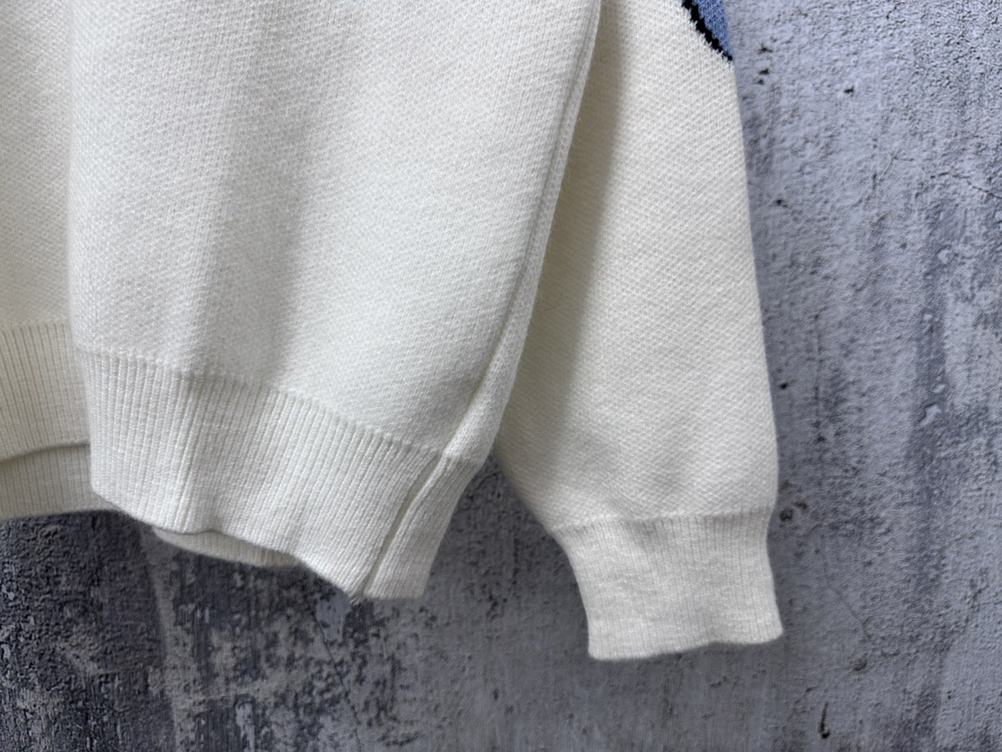 ルイ・ヴィトン「Louis Vuitton」SKIシリーズ 丸首ウールニットプルオーバー