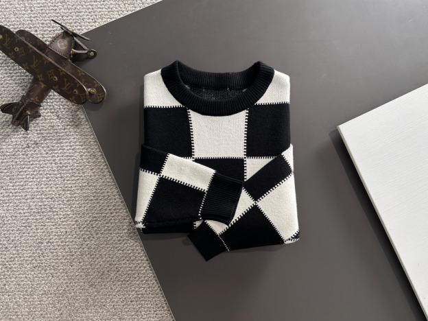 グッチ「Gucci」秋冬に欠かせないウールニットセーター