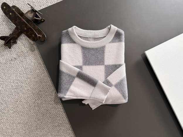 グッチ「Gucci」秋冬に欠かせないウールニットセーター