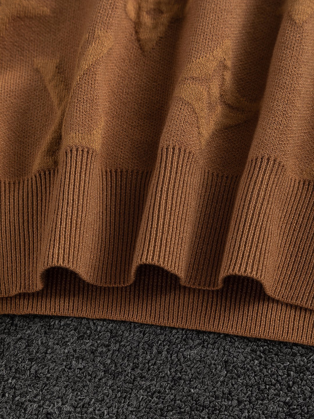 ルイ・ヴィトン「Louis Vuitton」秋冬新作ニットクルーネックセーター