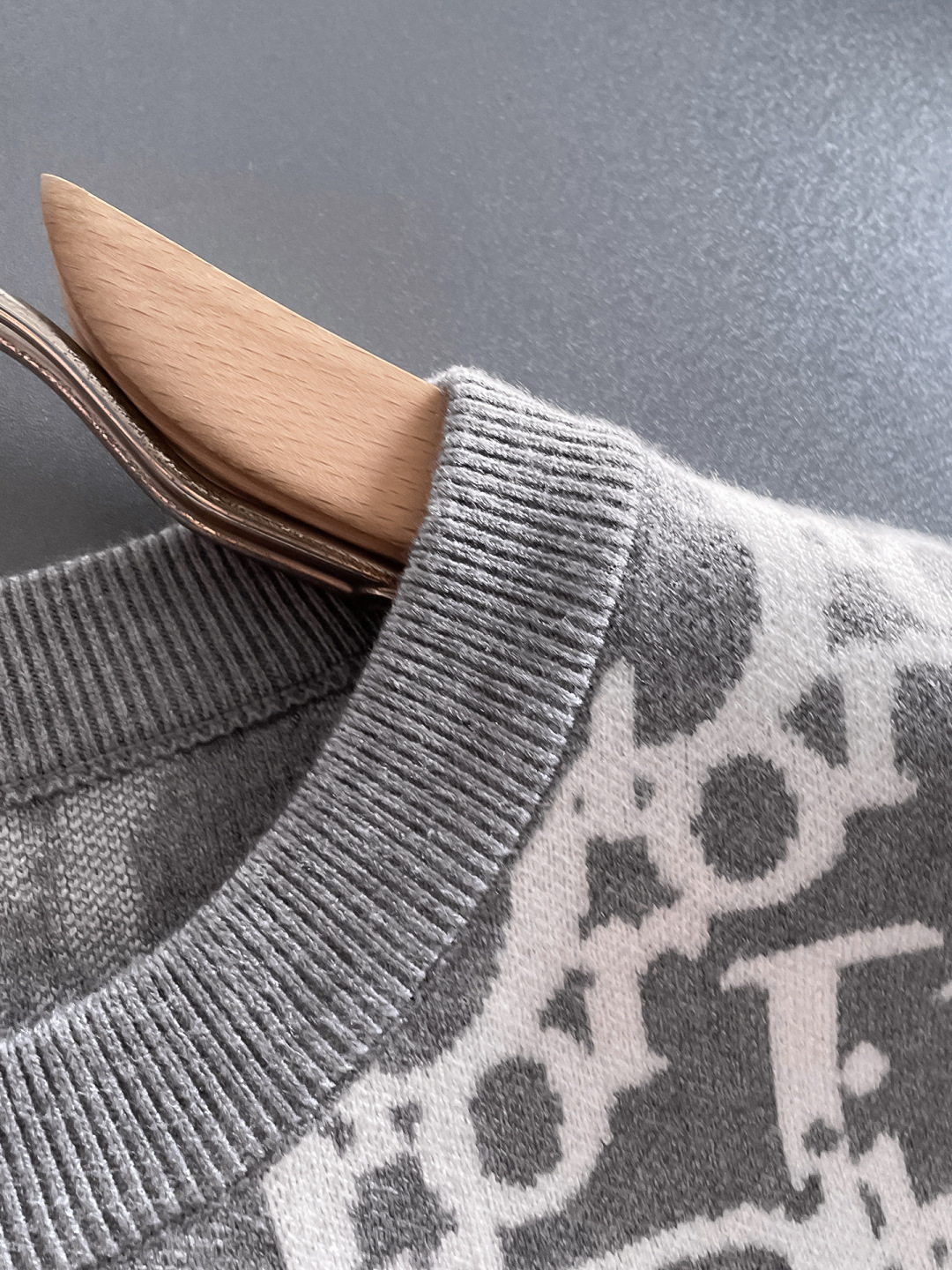 ディオール「Dior」秋冬新作ニットクルーネックセーター