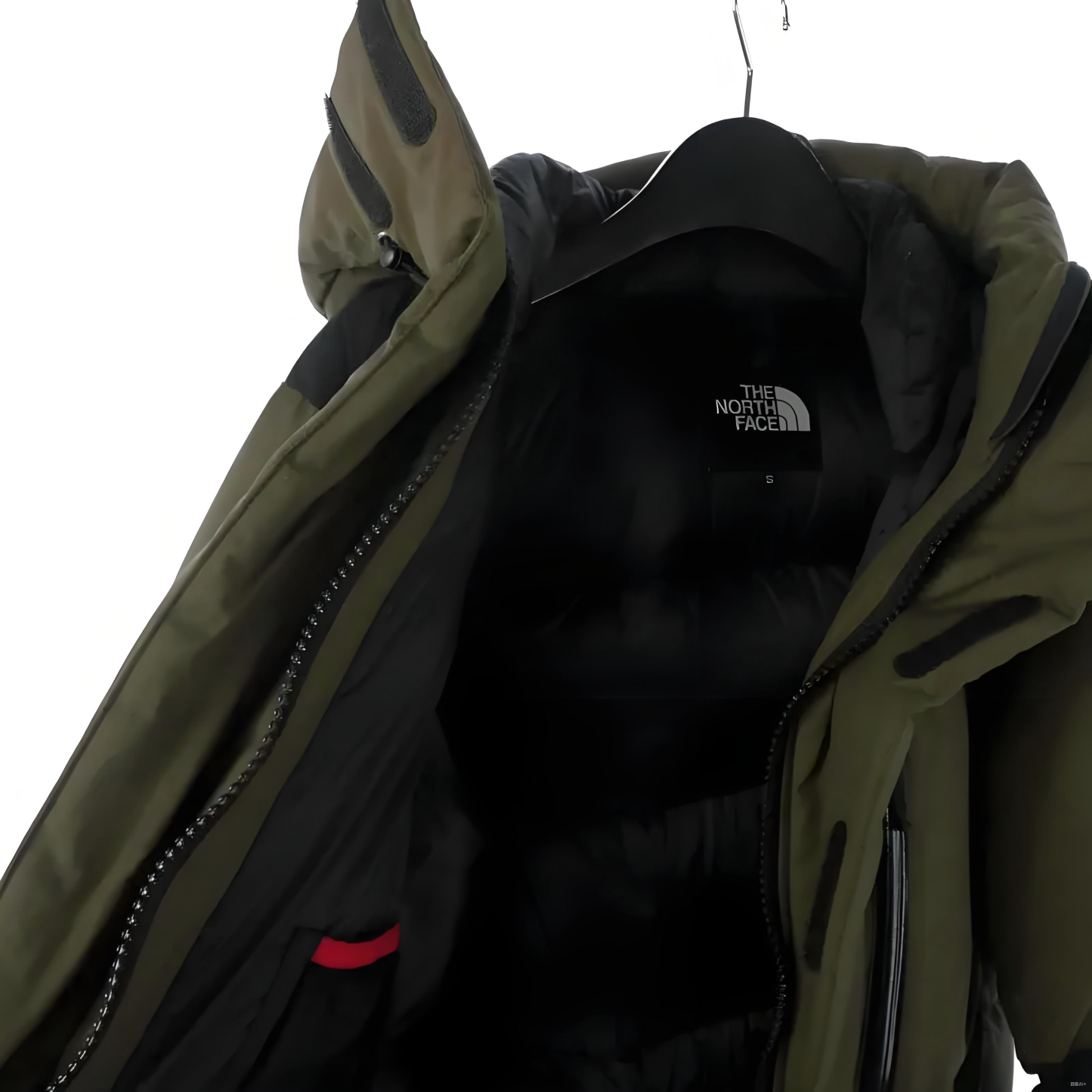 【特価人気商品】ザ・ノースフェイス パッチワークデザインのフード付きダウンジャケット