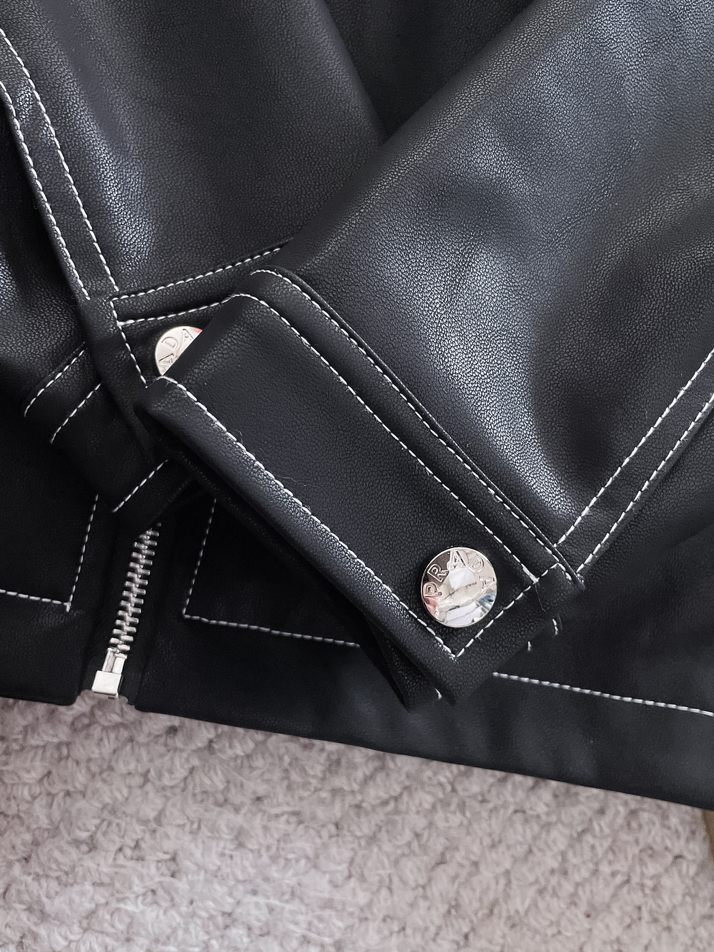 プラダ「Prada」 新作メンズレザージャケット