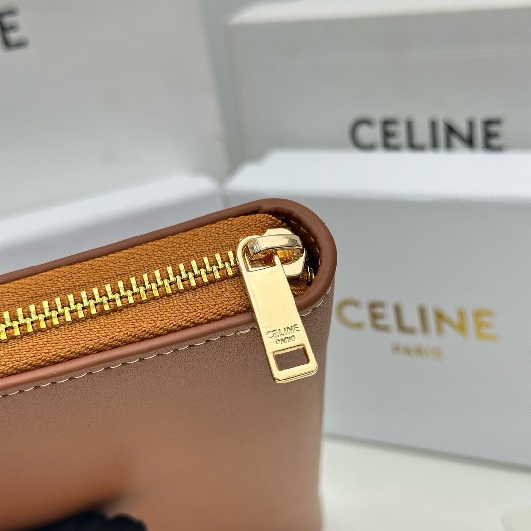 セリーヌ「Celine」ラージ ジップウォレット キュイル トリオンフ / スムースカーフスキン