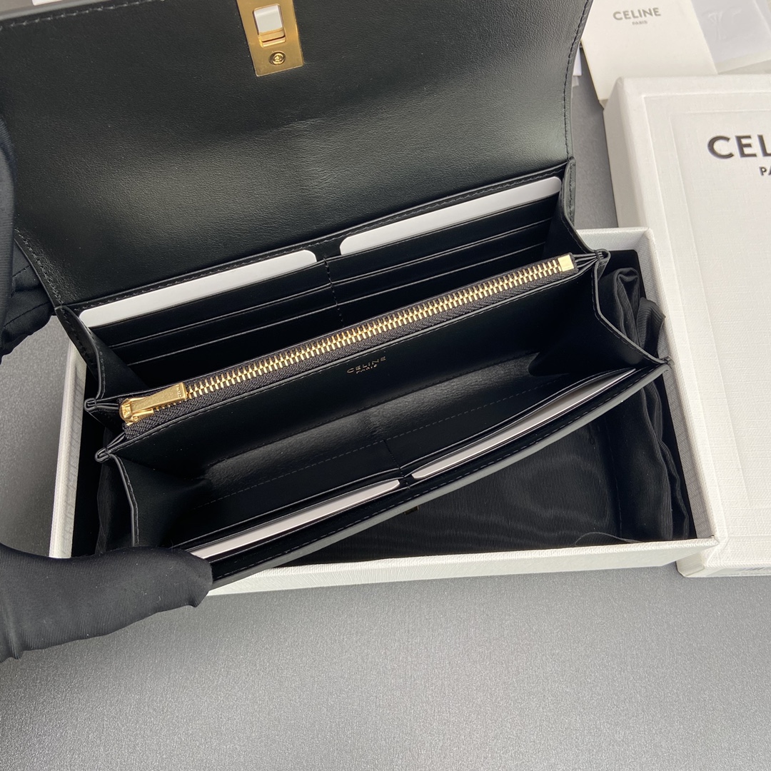 セリーヌ「Celine」TRIOMPHE16 光沢牛革財布