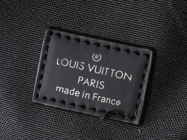 ルイ・ヴィトン「Louis Vuitton」Avenue スモールクラッチバッグ