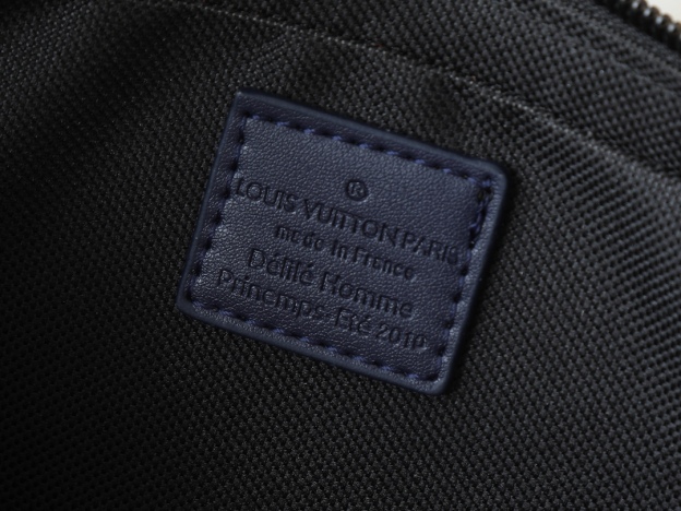 ルイ・ヴィトン「Louis Vuitton」新作 Trio メッセンジャーバッグ