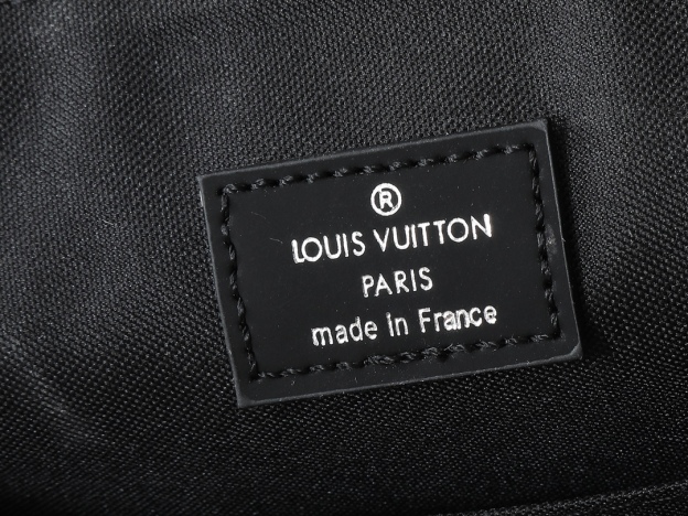 ルイ・ヴィトン「Louis Vuitton」ディストリクト スモールメッセンジャーバッグ