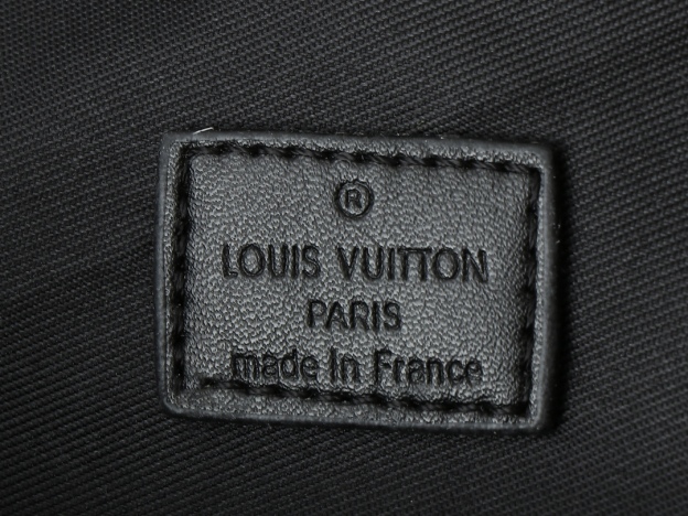 ルイ・ヴィトン「Louis Vuitton」ヴォワヤージュ スモールメッセンジャーバッグ