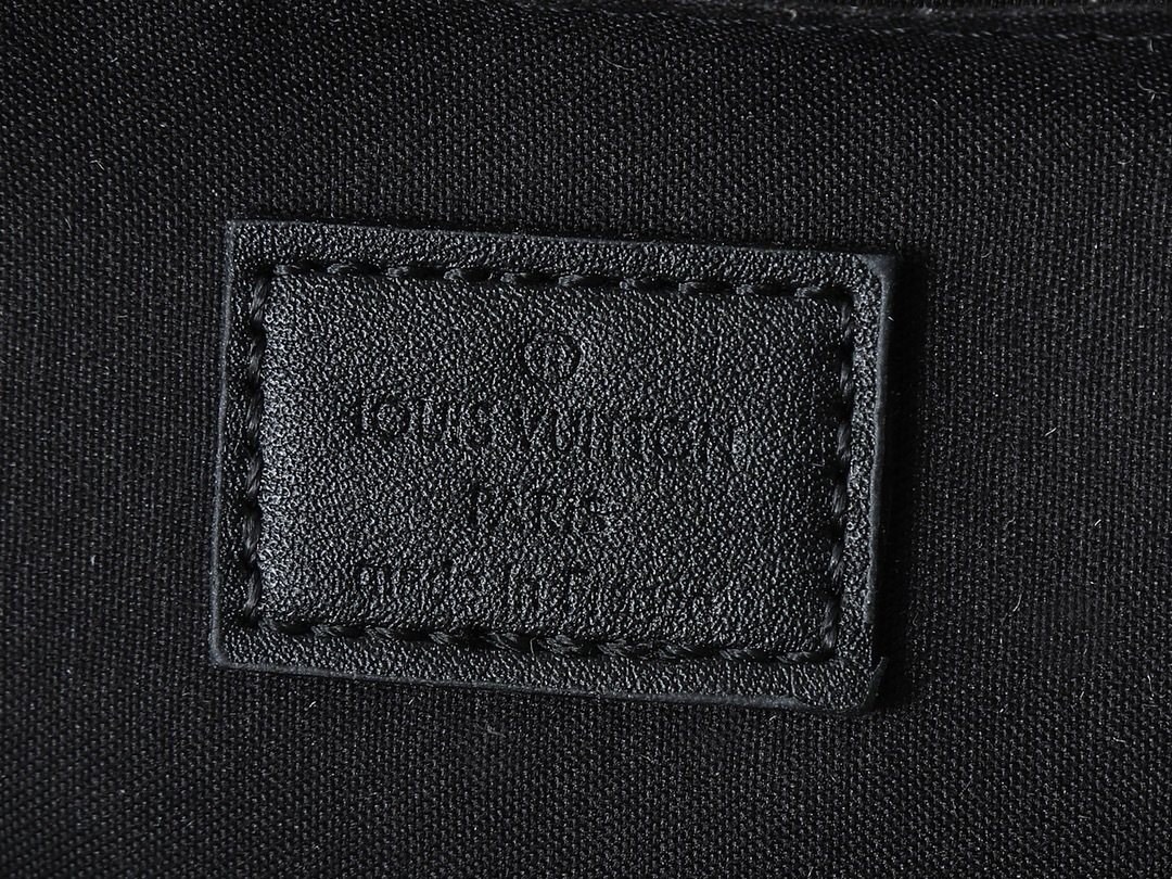 ルイ・ヴィトン「Louis Vuitton」S-Cape メッセンジャーバッグ