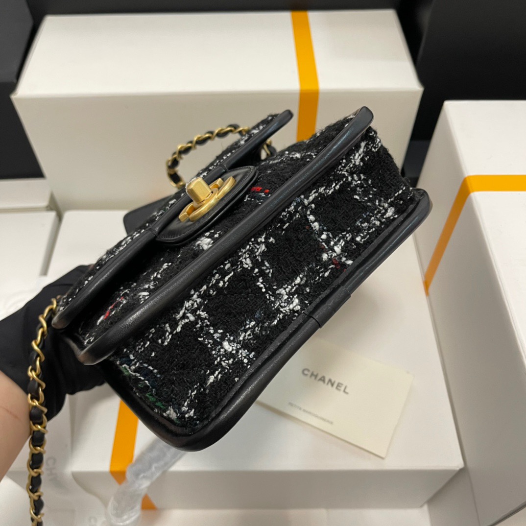 シャネル「Chanel」ウールツイード メッセンジャーバッグ