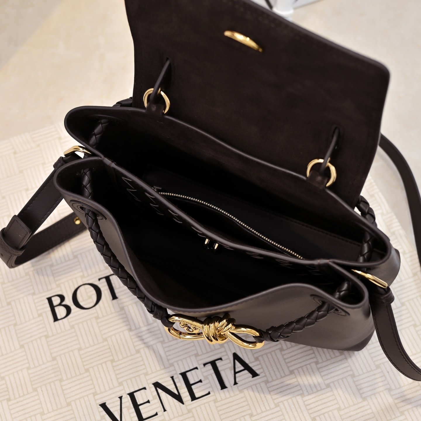 ボッテガ・ヴェネタ「Bottega Veneta」Ciao Ciao バッグ