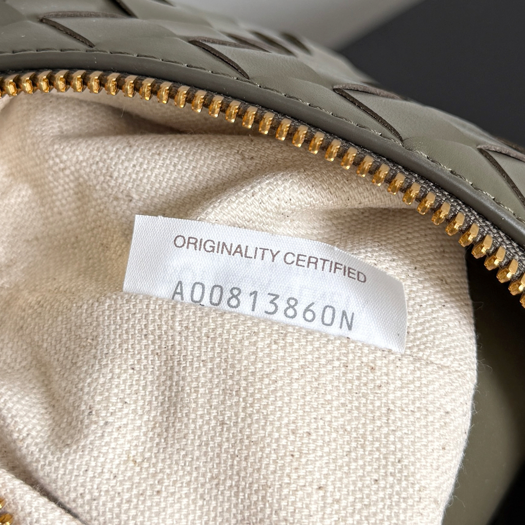 ボッテガ・ヴェネタ「Bottega Veneta」Loop ミニバッグ