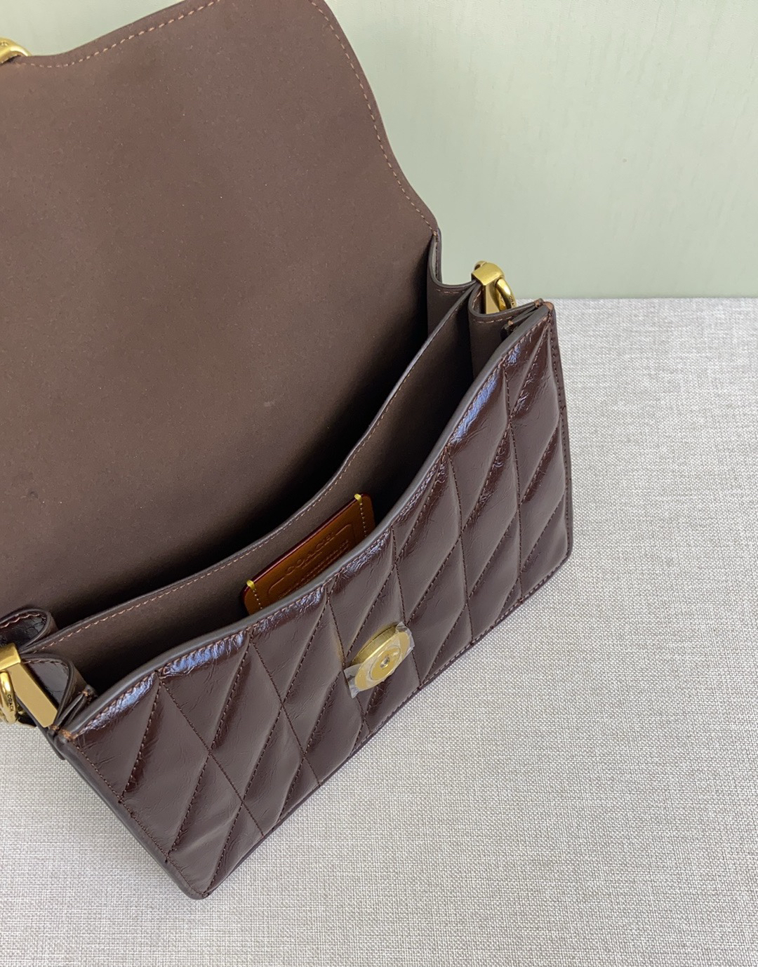 コーチ「Coach」TABBY チェーンショルダーバッグ