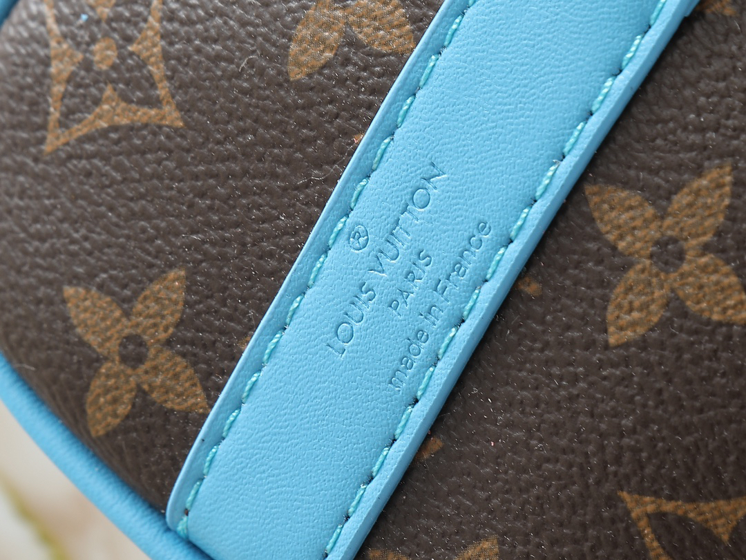 ルイ・ヴィトン キーポル･バンドリエール 25