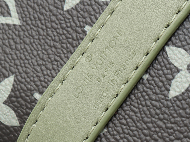 ルイ・ヴィトン キーポル･バンドリエール 25