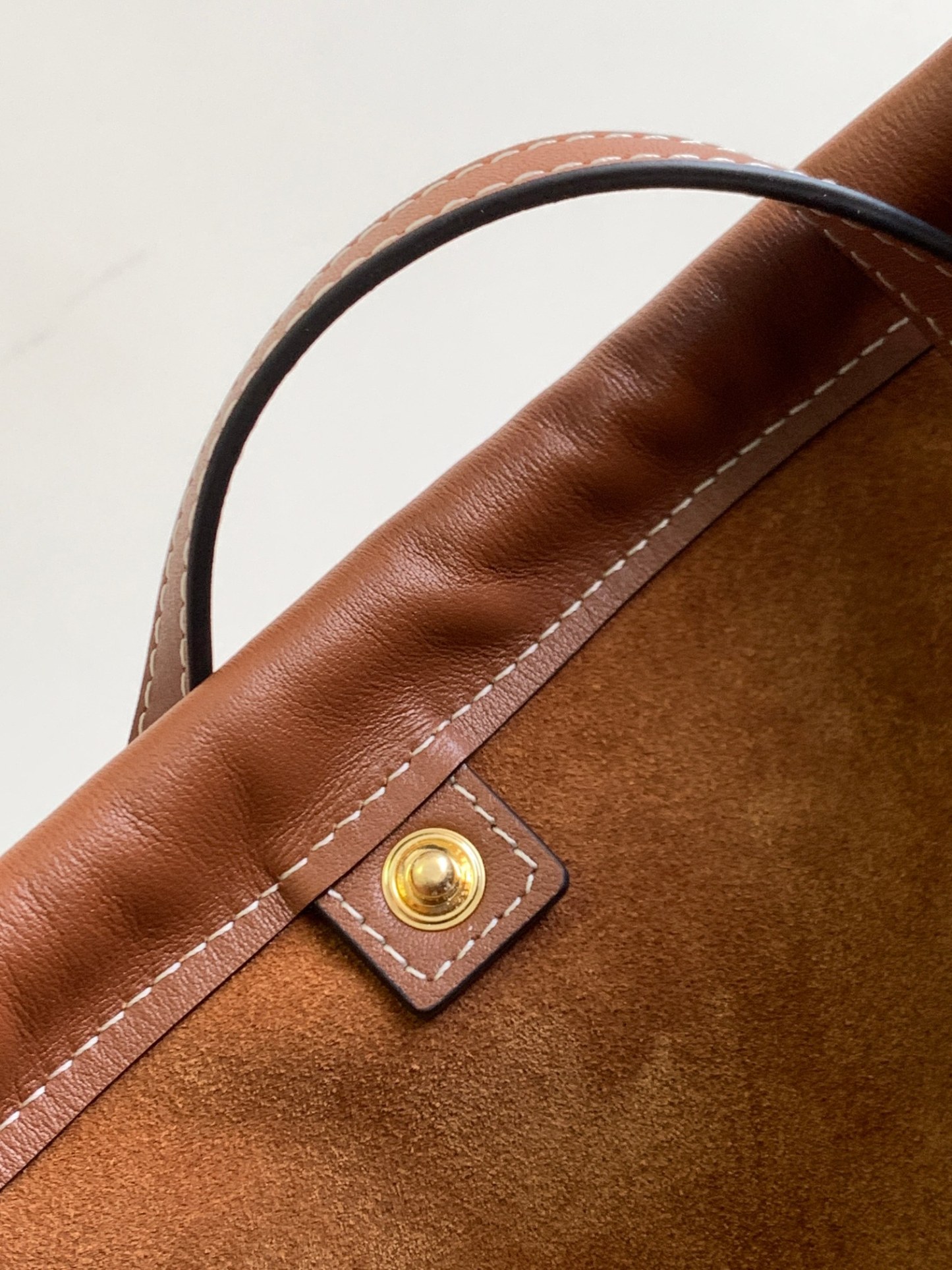 セリーヌ「Celine」 MINI CUIR CABAS TRIOMPHE スムースレザー ドローストリング バッグ