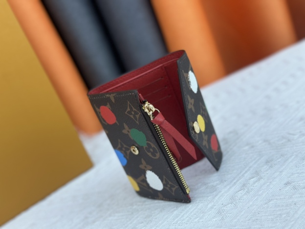 ルイ・ヴィトン ポルトフォイユ･ヴィクトリーヌ ウォレット