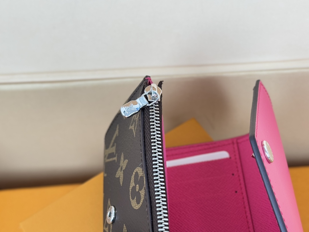 ルイ・ヴィトン ポルトフォイユ･ヴィクトリーヌ ウォレット