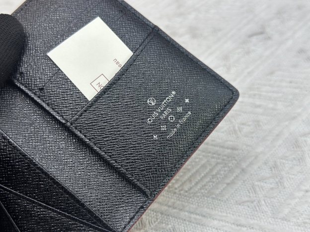 ルイ・ヴィトン「LV x TM」カードケース オーガナイザー･ドゥ ポッシュ