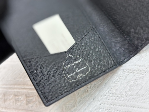 ルイ・ヴィトン パスポートカバー クーヴェルテュール･パスポール