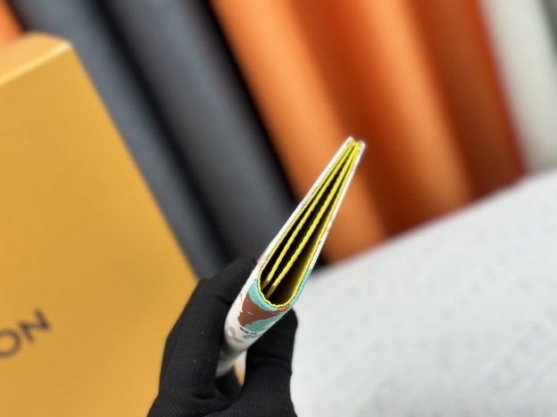 ルイ・ヴィトン パスポートカバー クーヴェルテュール･パスポール