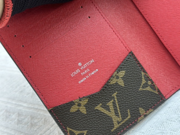 ルイ・ヴィトン パスポートカバー クーヴェルテュール･パスポール
