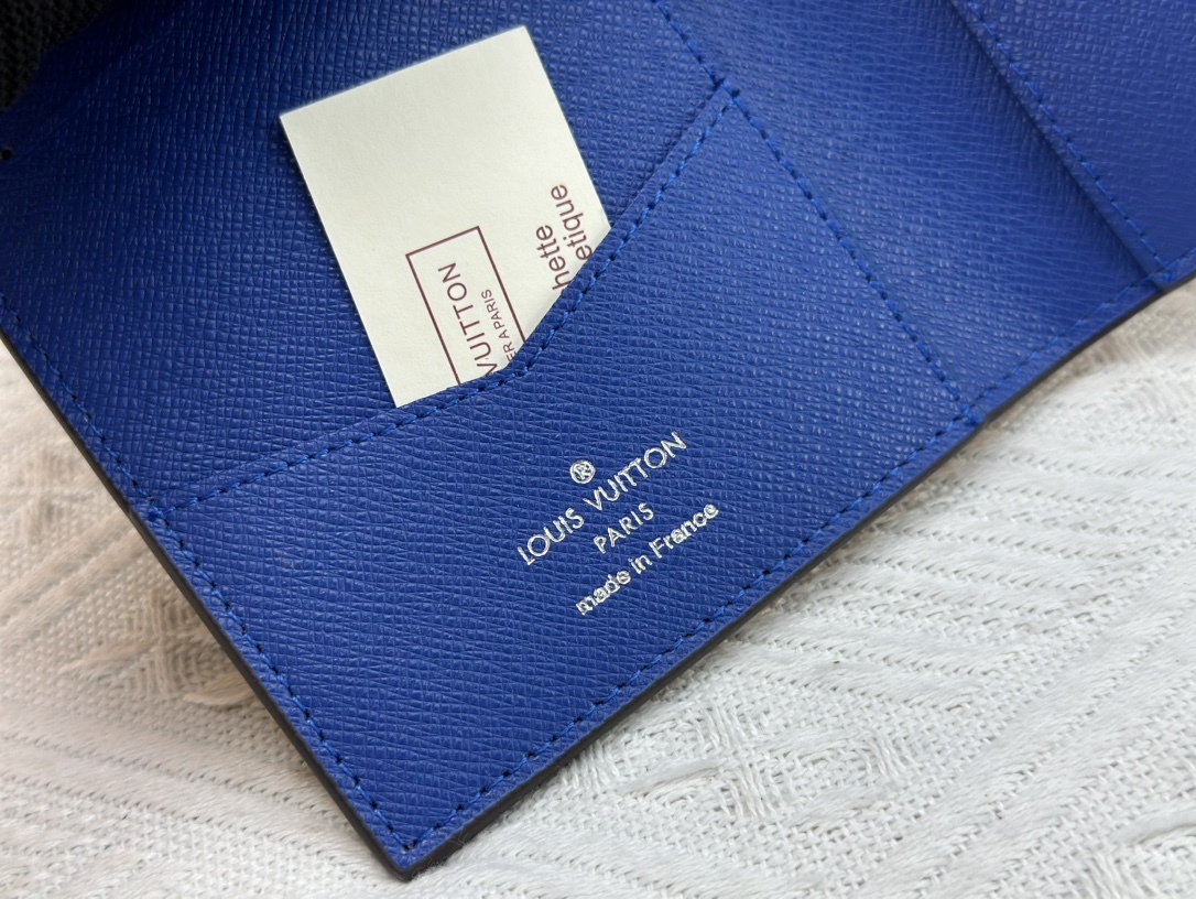 ルイ・ヴィトン パスポートカバー クーヴェルテュール･パスポール