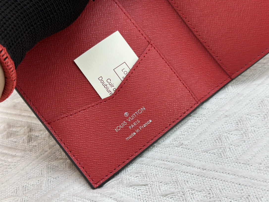 ルイ・ヴィトン パスポートカバー クーヴェルテュール･パスポール