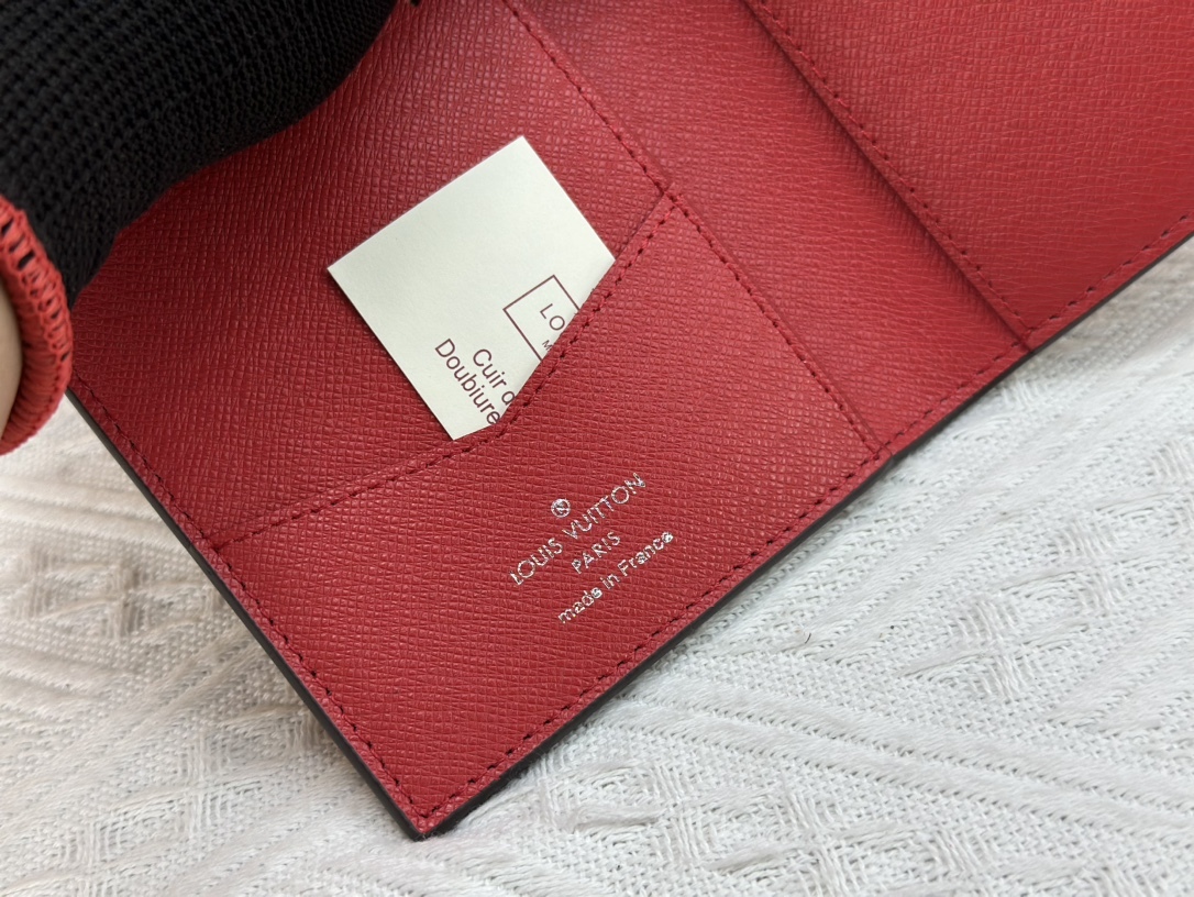 ルイ・ヴィトン パスポートカバー クーヴェルテュール･パスポール