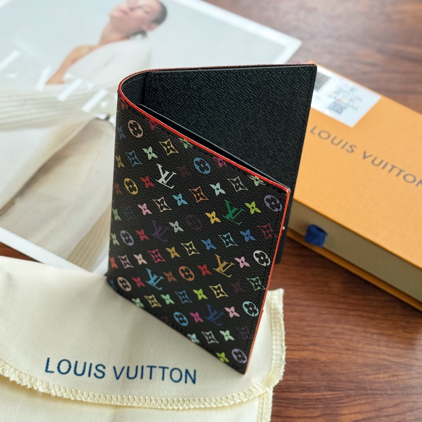 ルイ・ヴィトン「LV x TM」パスポートカバー クーヴェルテュール･パスポール