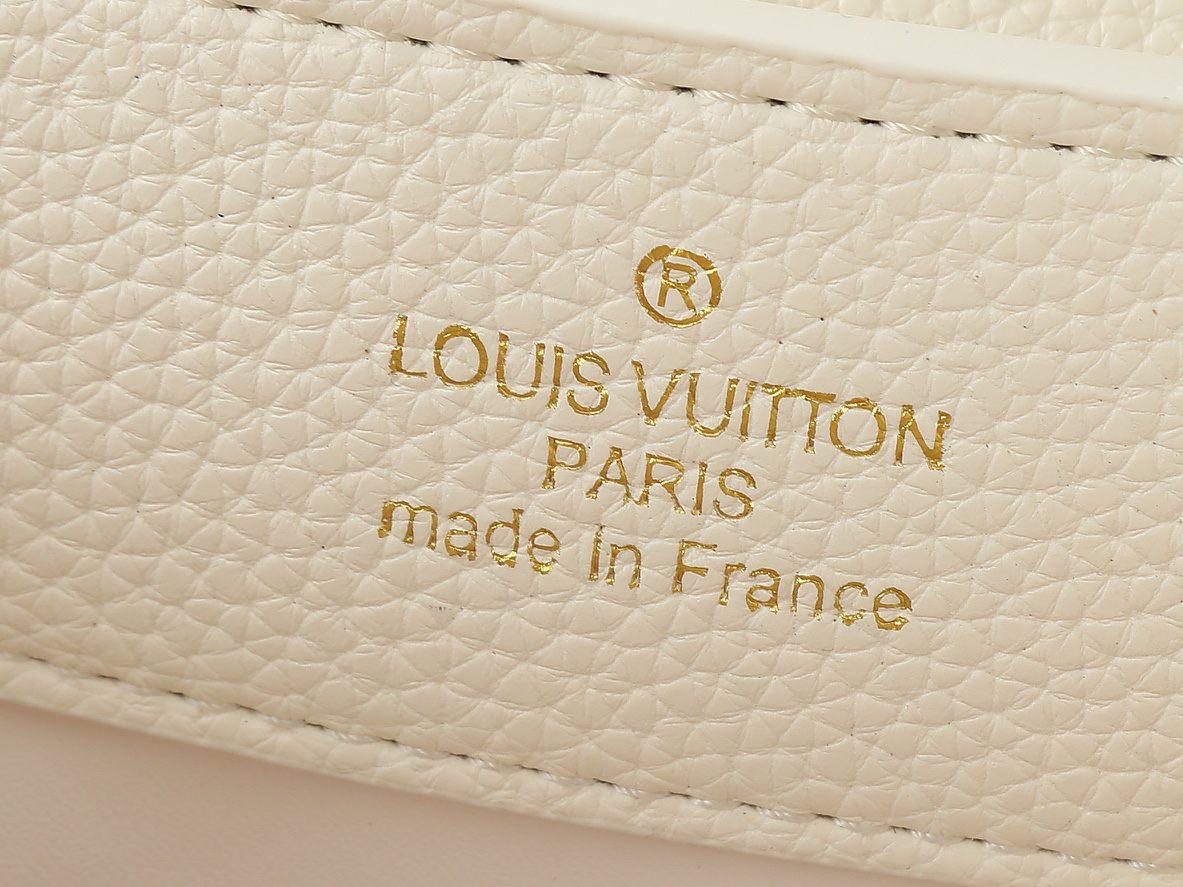ルイ・ヴィトン「Louis Vuitton」カプシーヌ BB