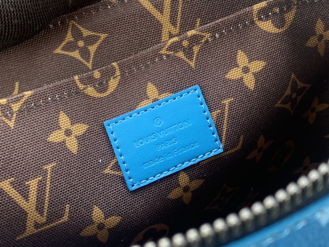 ルイ・ヴィトン「Louis Vuitton」ポシェット･ヴォワヤージュ スープル