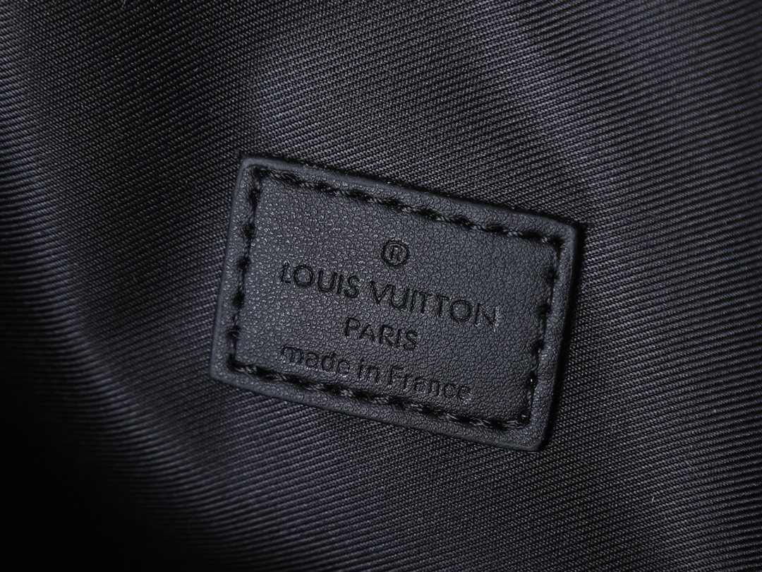 ルイ・ヴィトン「Louis Vuitton」ポシェット･ヴォワヤージュ スープル