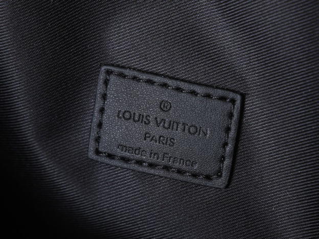 ルイ・ヴィトン「Louis Vuitton」ポシェット･ヴォワヤージュ スープル
