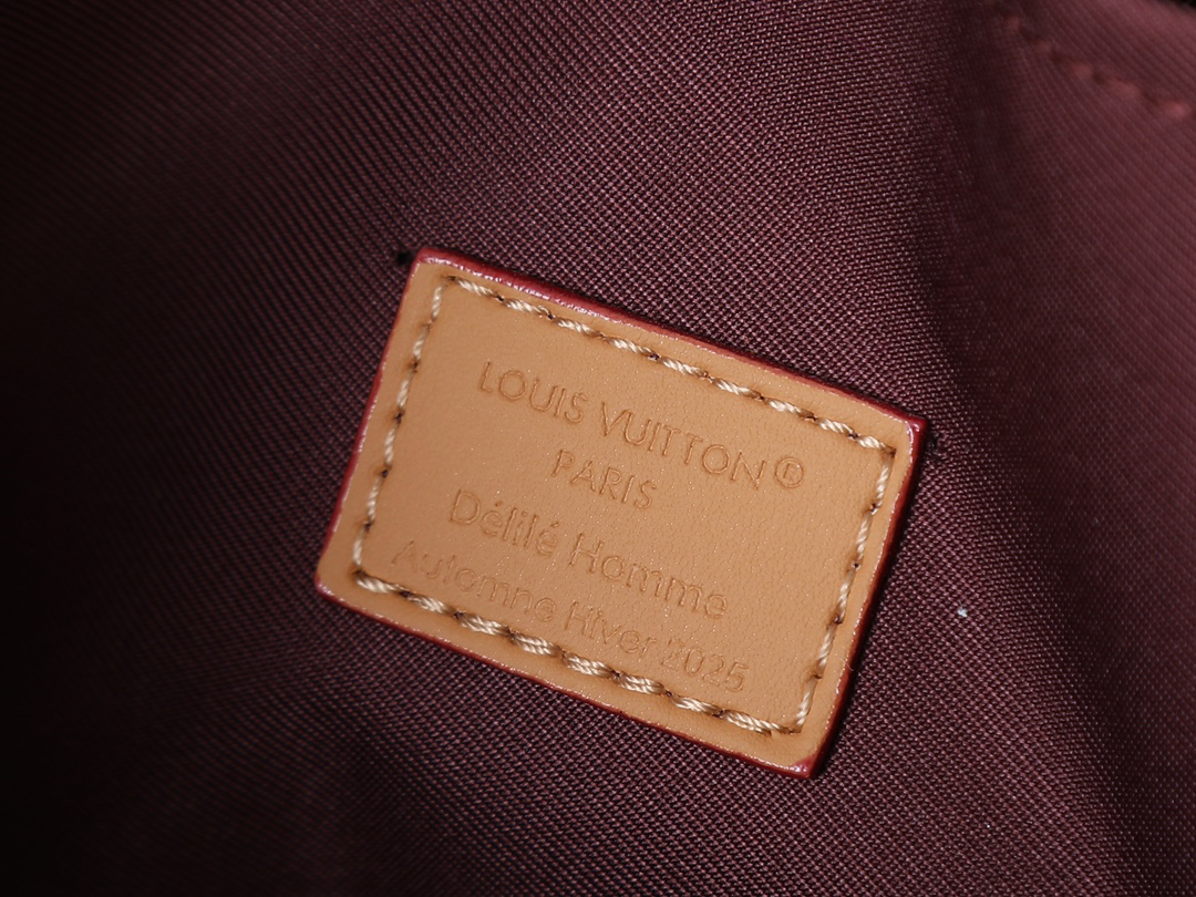 ルイ・ヴィトン「Louis Vuitton」ポシェット･ヴォワヤージュ スープル