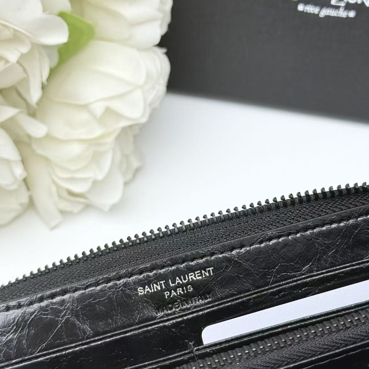 サンローラン「Saint Laurent」ジッパーウォレット