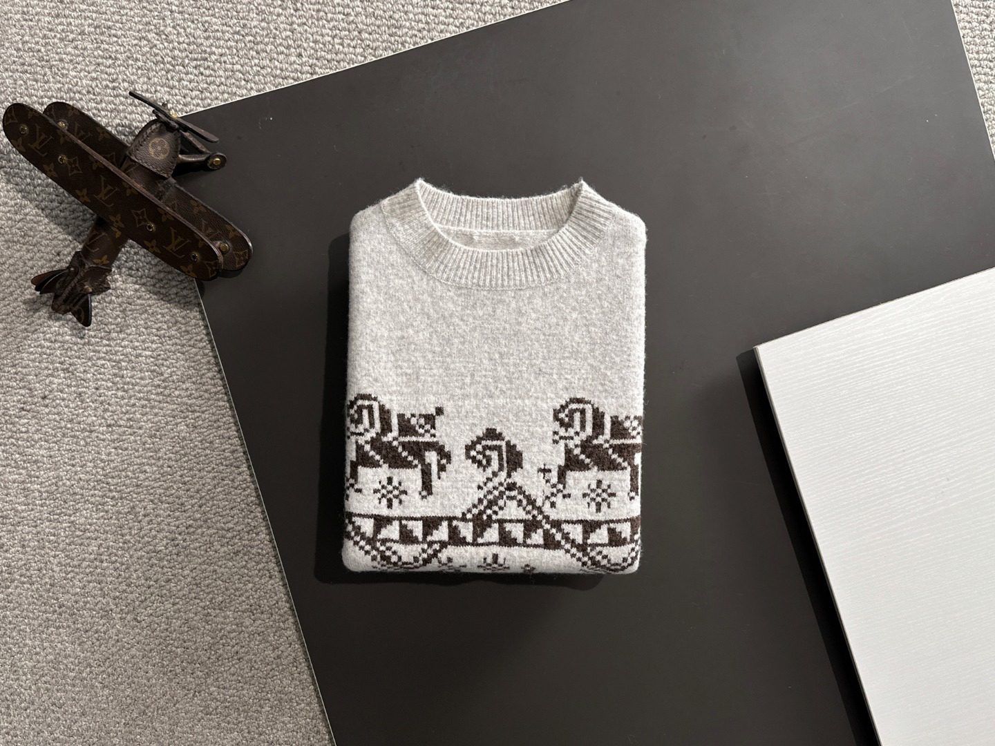 エルメス「Hermès」秋冬新作ラウンドネックスウェット