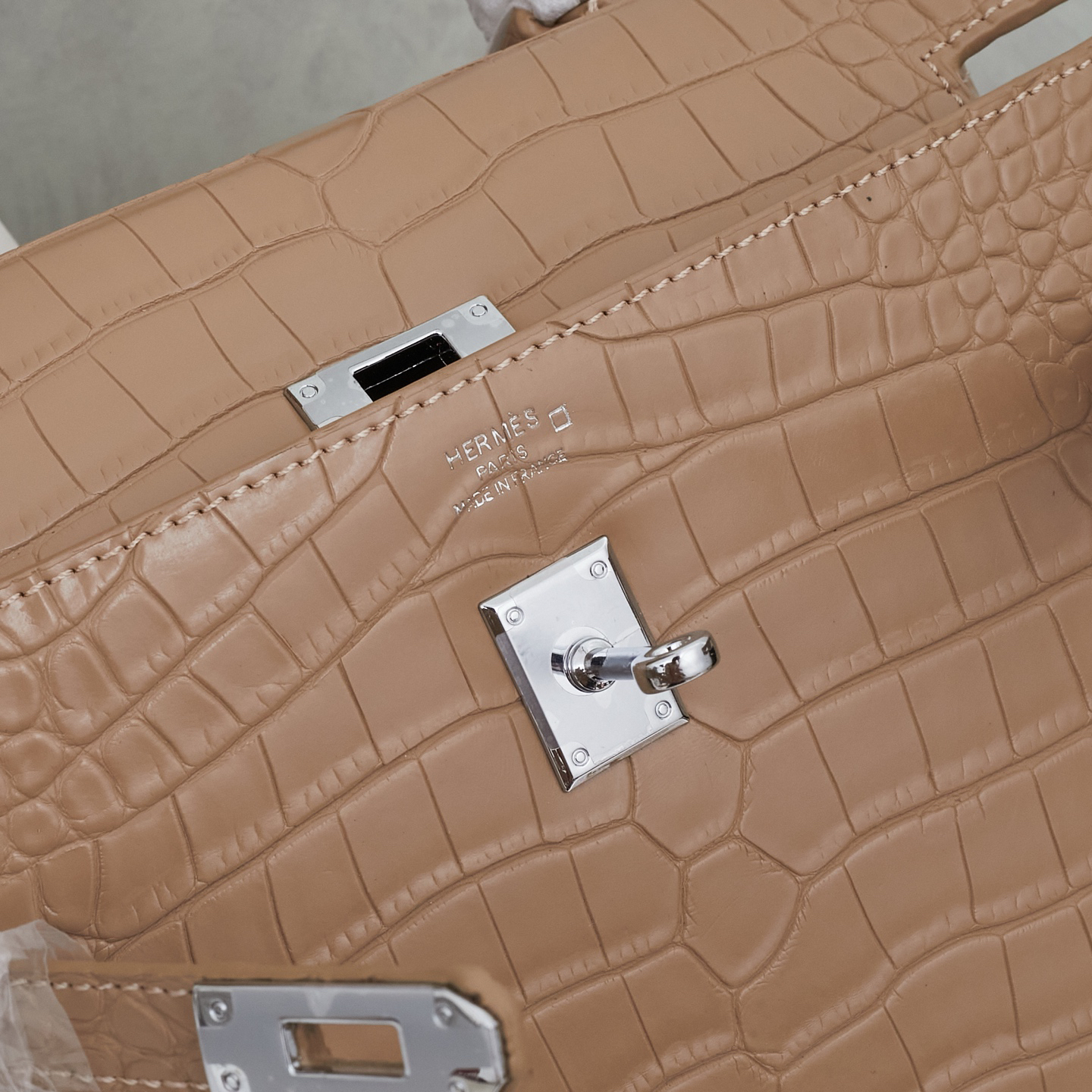 エルメス ケリー 19/25/28 ストーンパターンレザー バッグ「Kelly II Sellier」