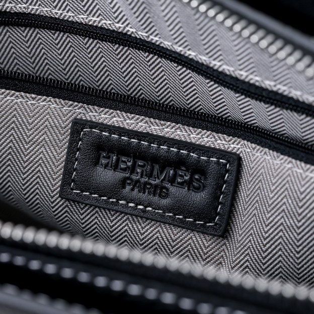 エルメス ジップ レザー クラッチバッグ