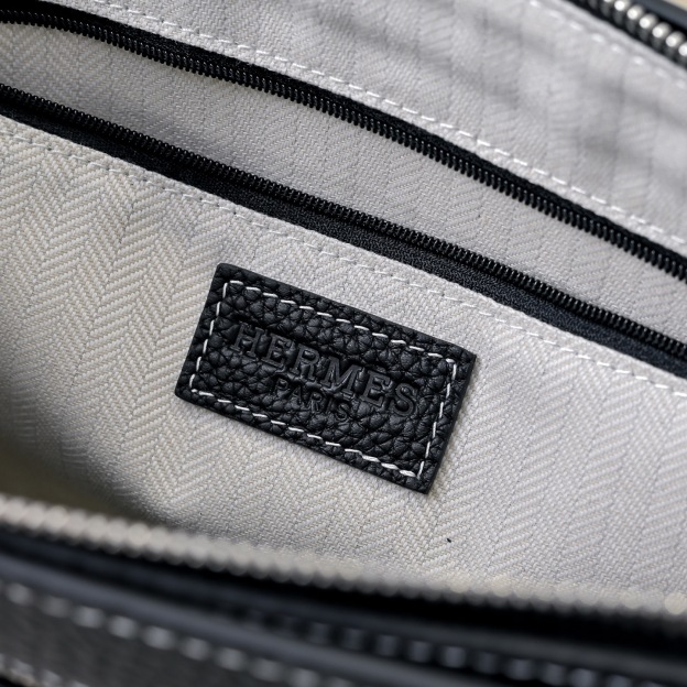 エルメス ジップ レザー クラッチバッグ