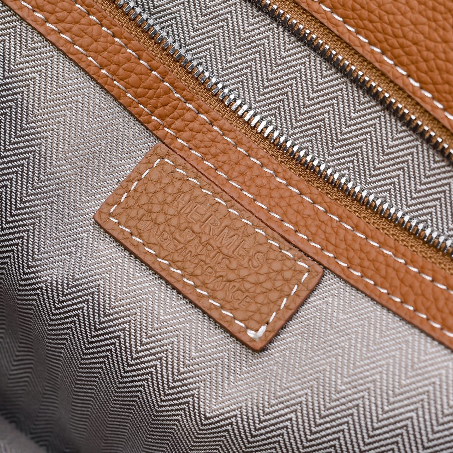 エルメス New H Passant フラップ付きクラッチバッグ