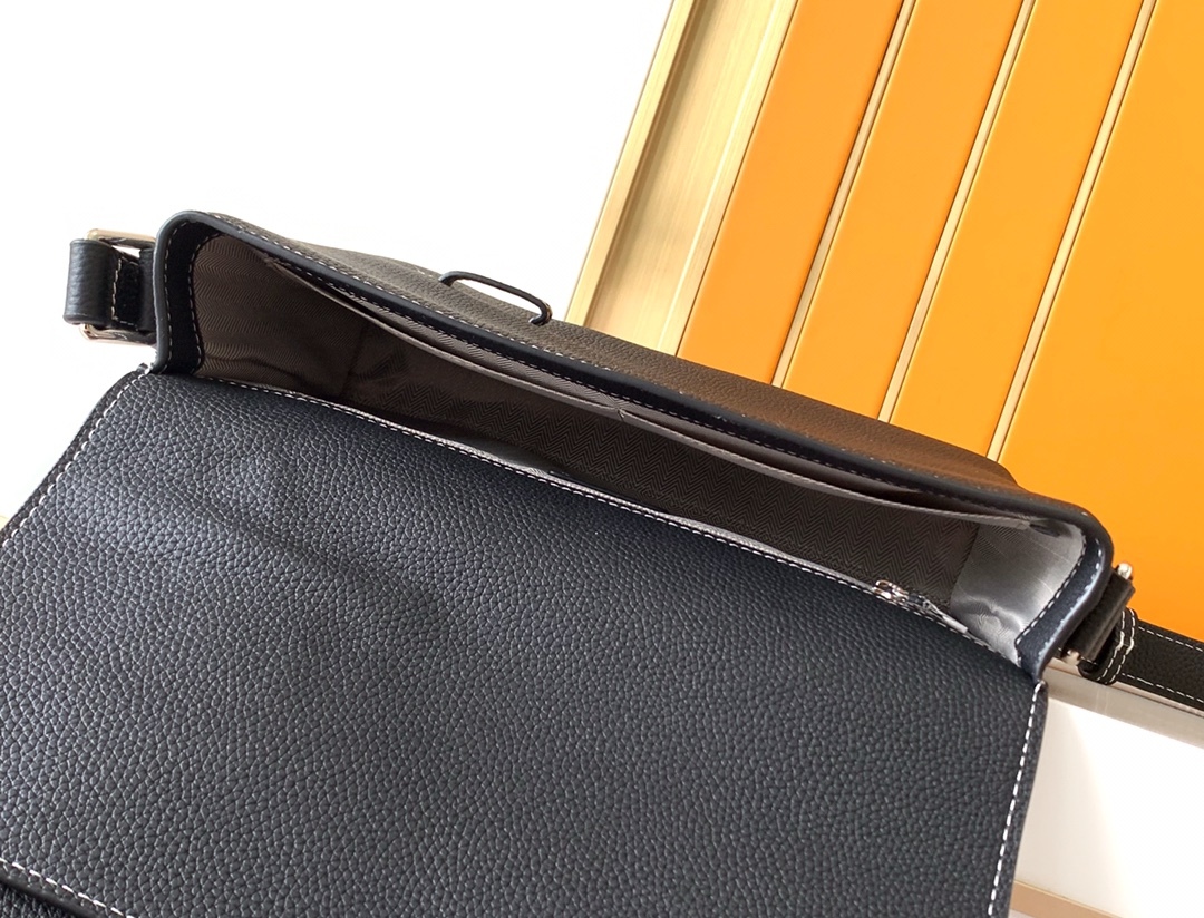 エルメス スティーブ ライト ジュニア メッセンジャーバッグ