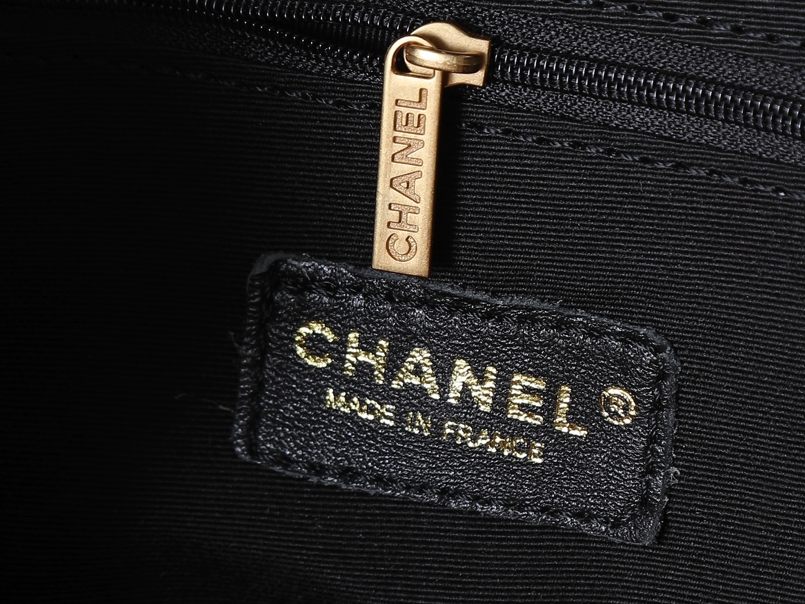 シャネル スモール ショッピングバッグ「Shopping Bag」