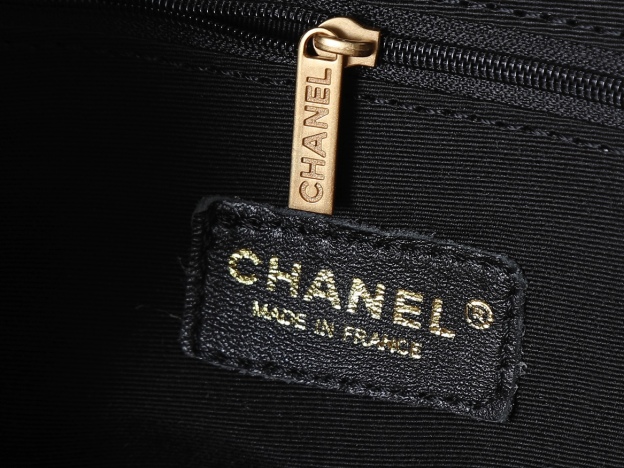 シャネル スモール ショッピングバッグ「Shopping Bag」