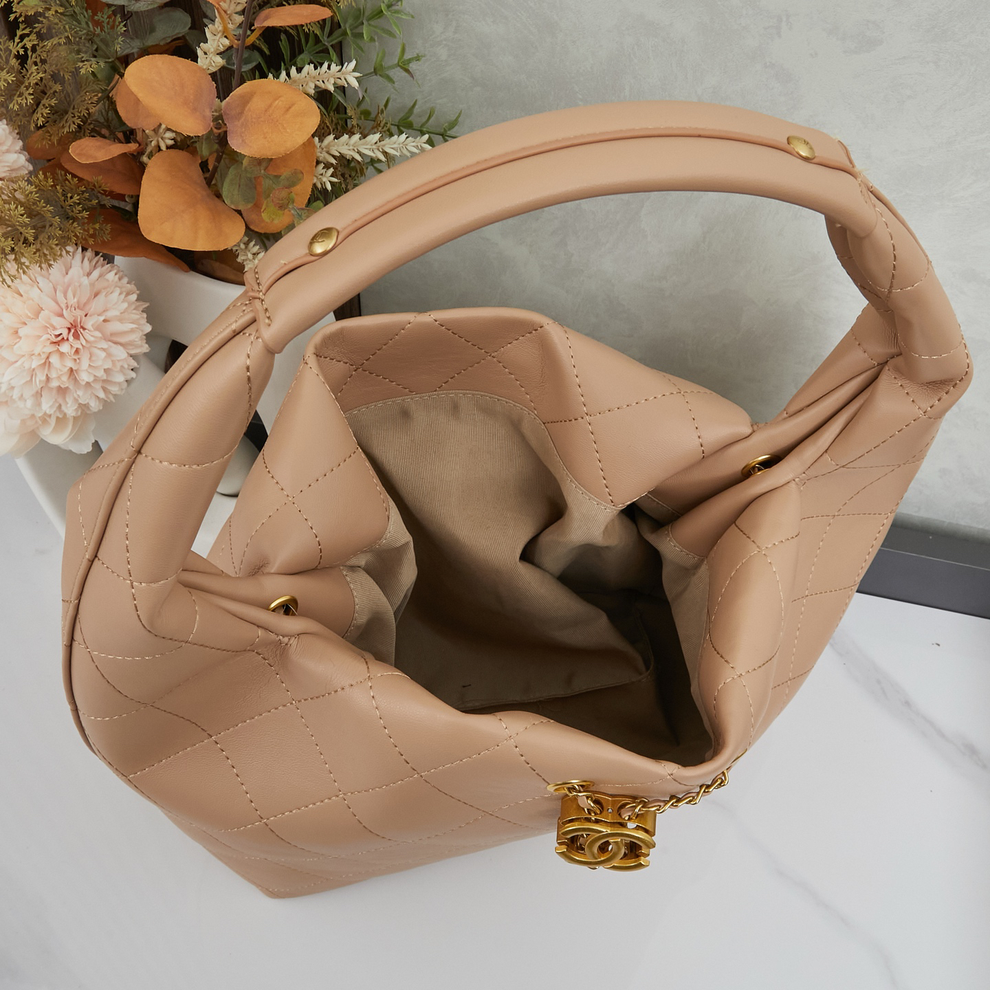 シャネル ホーボー バッグ「Hobo Bag」