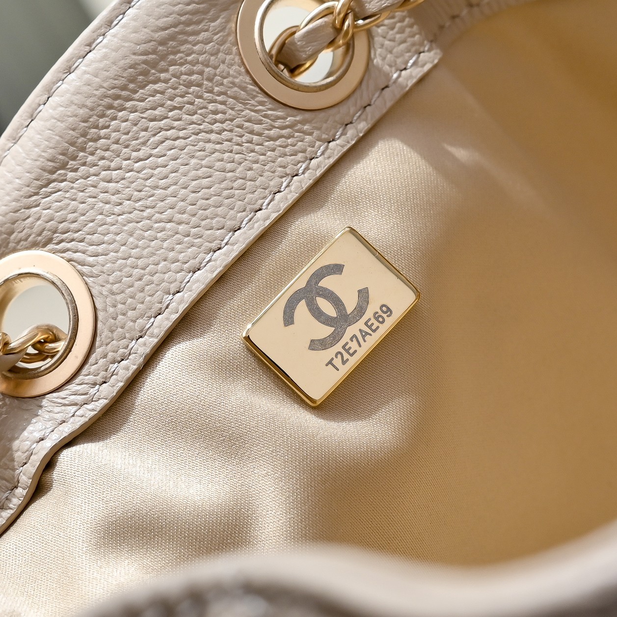 シャネル 25 ミニ/スモール ハンドバッグ「CHANEL 25 Handbag」