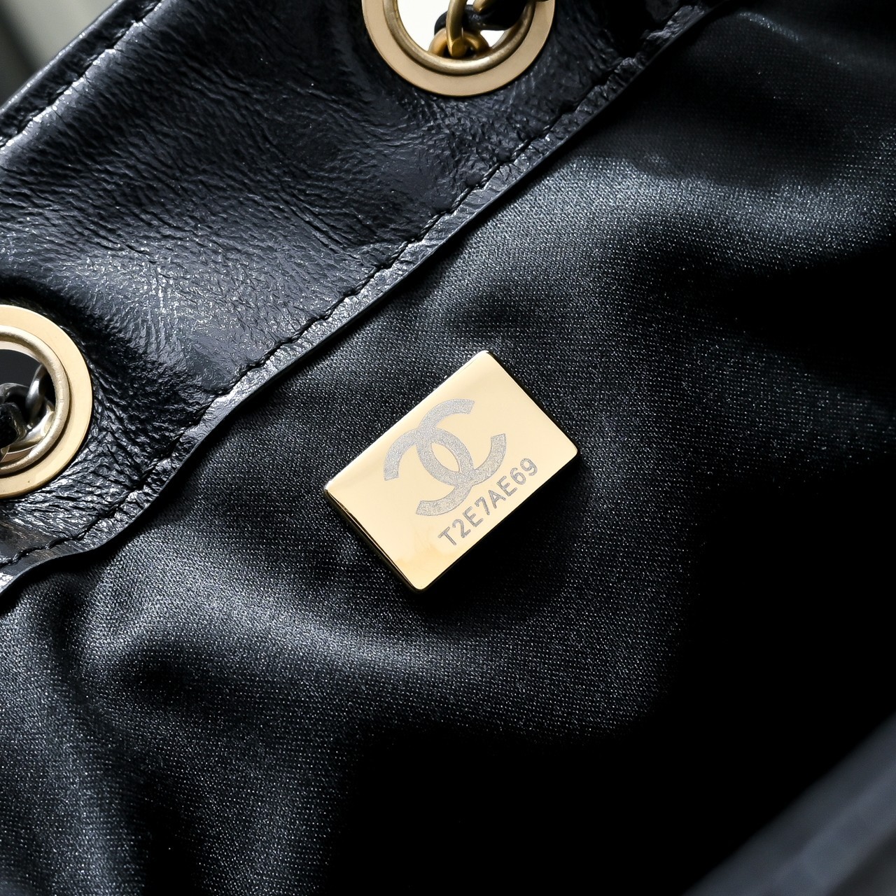 シャネル 25 ミニ/スモール ハンドバッグ「CHANEL 25 Handbag」