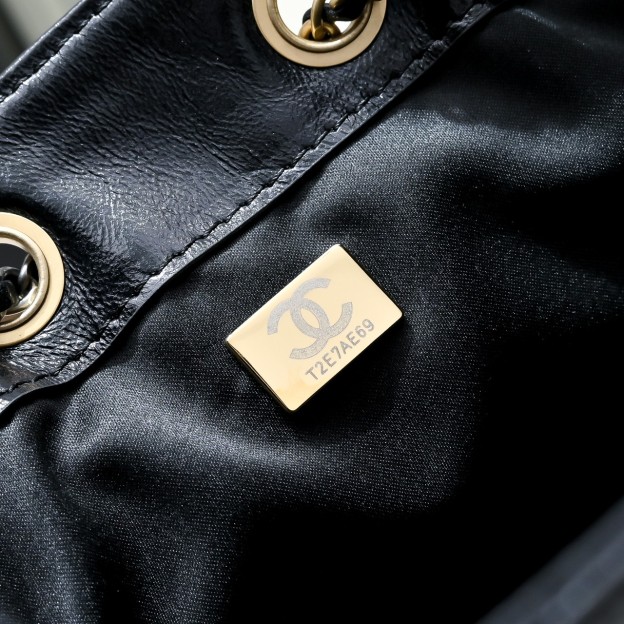 シャネル 25 ミニ/スモール ハンドバッグ「CHANEL 25 Handbag」