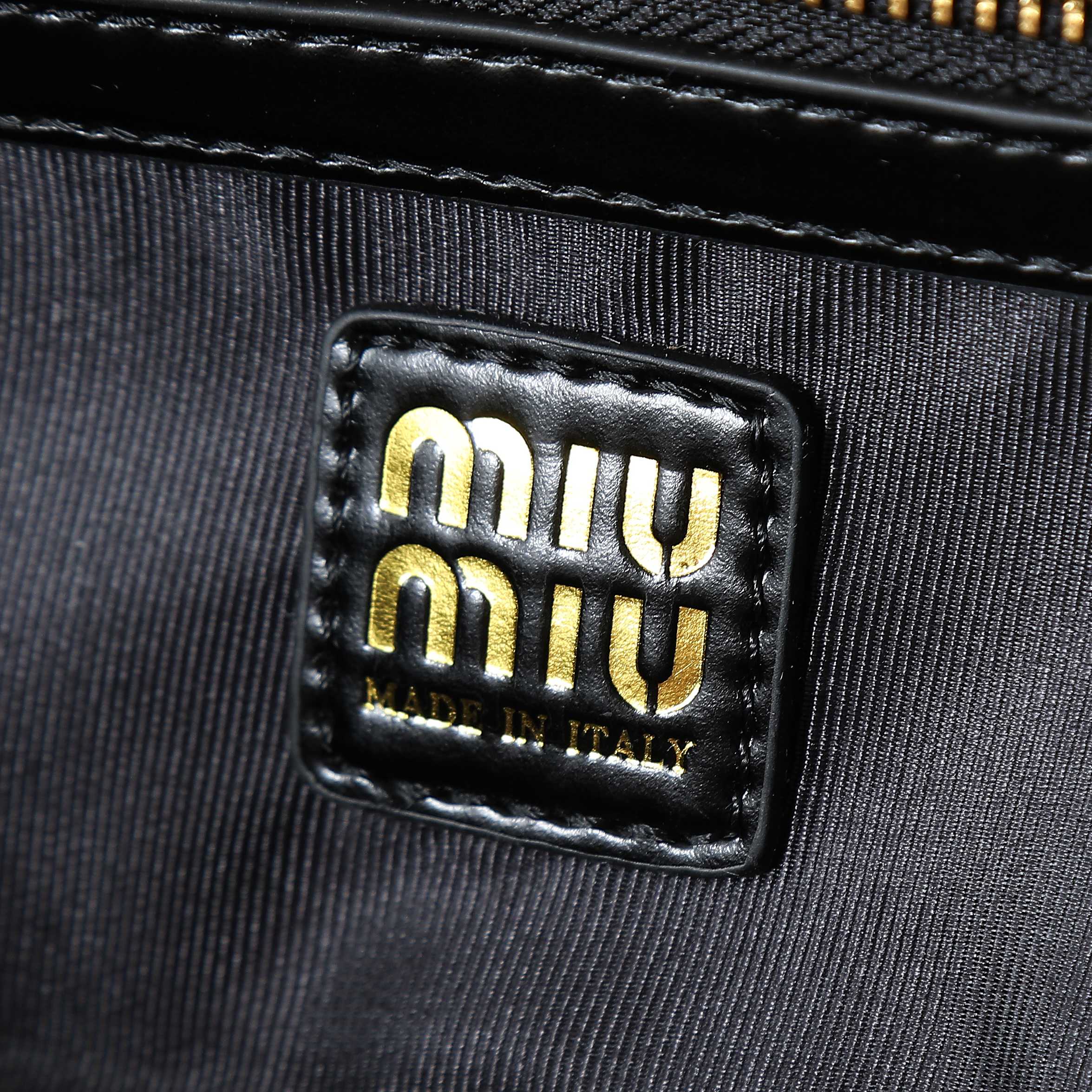 ミュウミュウ ボー レザー スモールバッグ「Beau Bag」